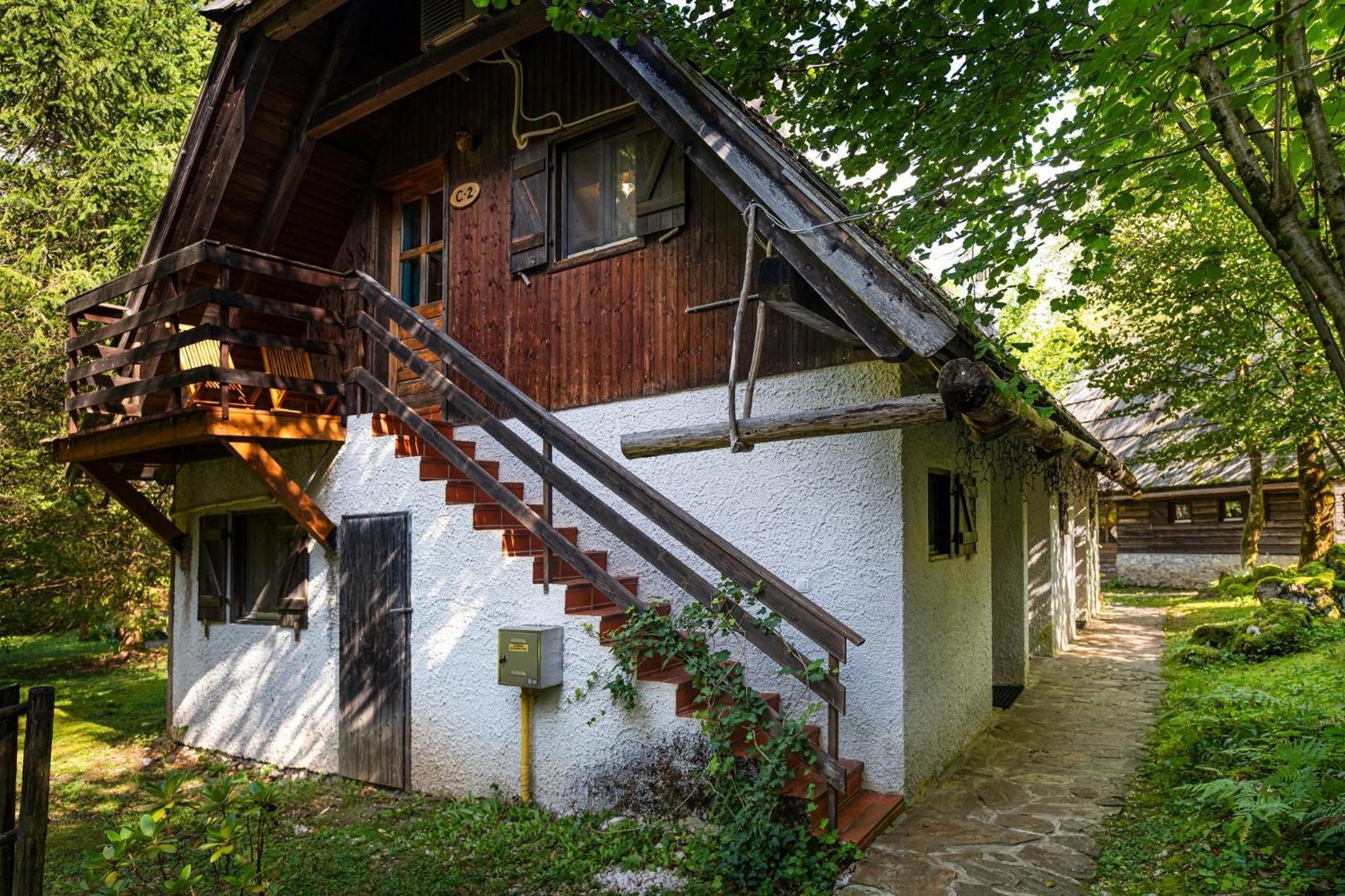 Pristava Lepena Village מראה חיצוני תמונה